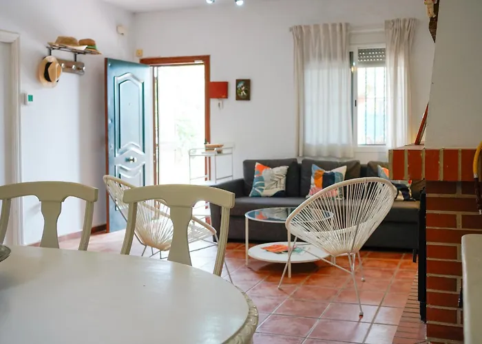 Casa De Campo, Llena De Encanto Junto Al Mar
